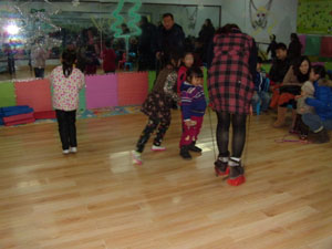 啟樂園圣誕節慶?；顒?/></div>
        <div   id=